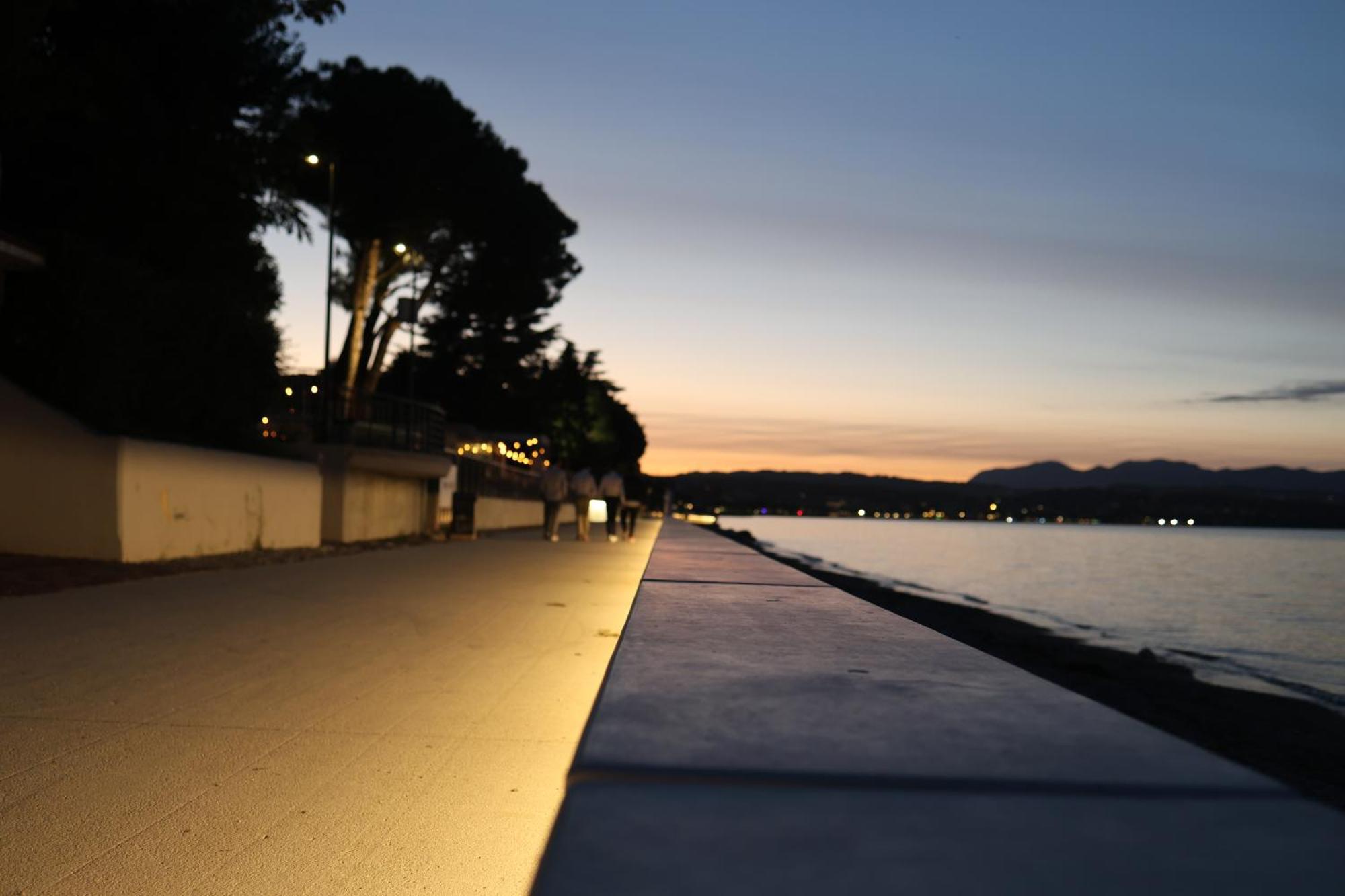 Ora Apartment Desenzano del Garda Esterno foto