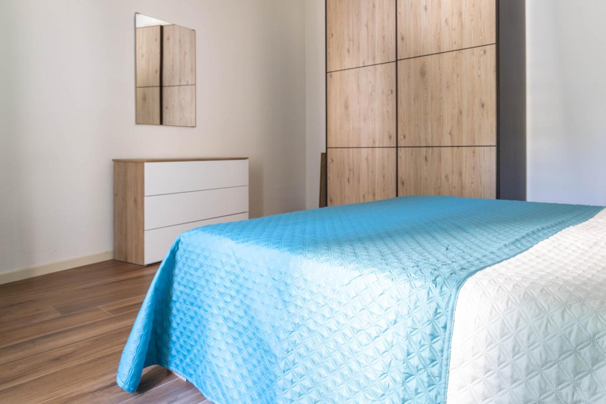 Ora Apartment Desenzano del Garda Esterno foto