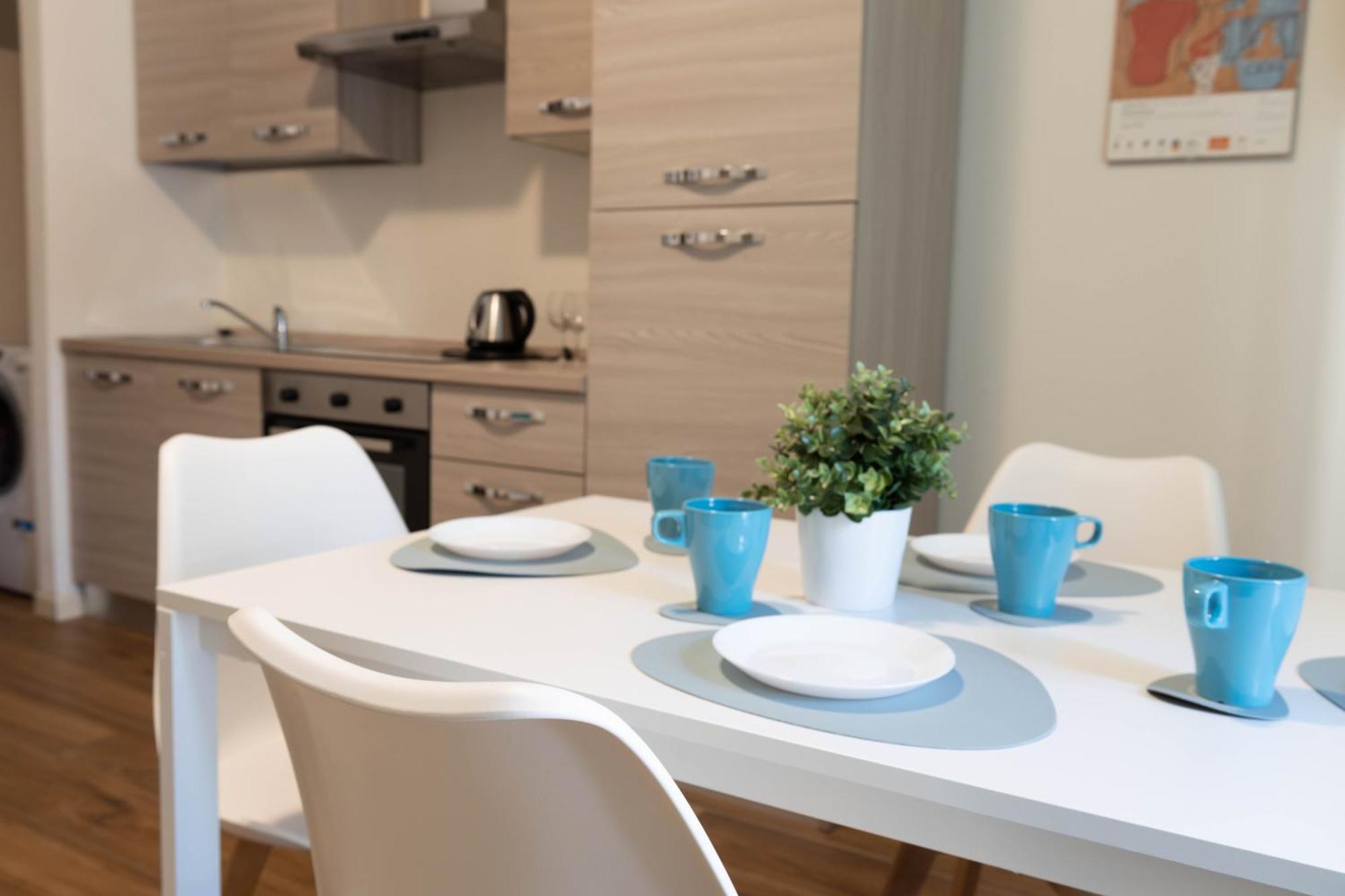 Ora Apartment Desenzano del Garda Esterno foto